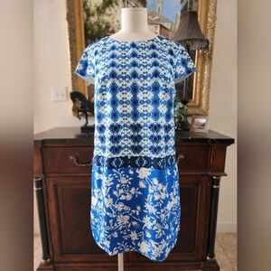 EUC- Pretty Blue and White Floral Pattern Dress!!🐦🩵🐦